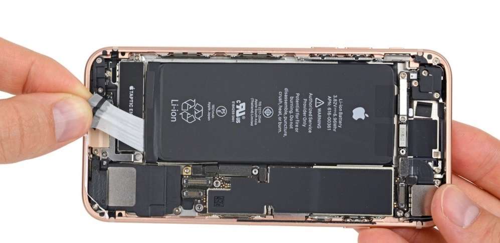 Замена аккумулятора iPhone 6S